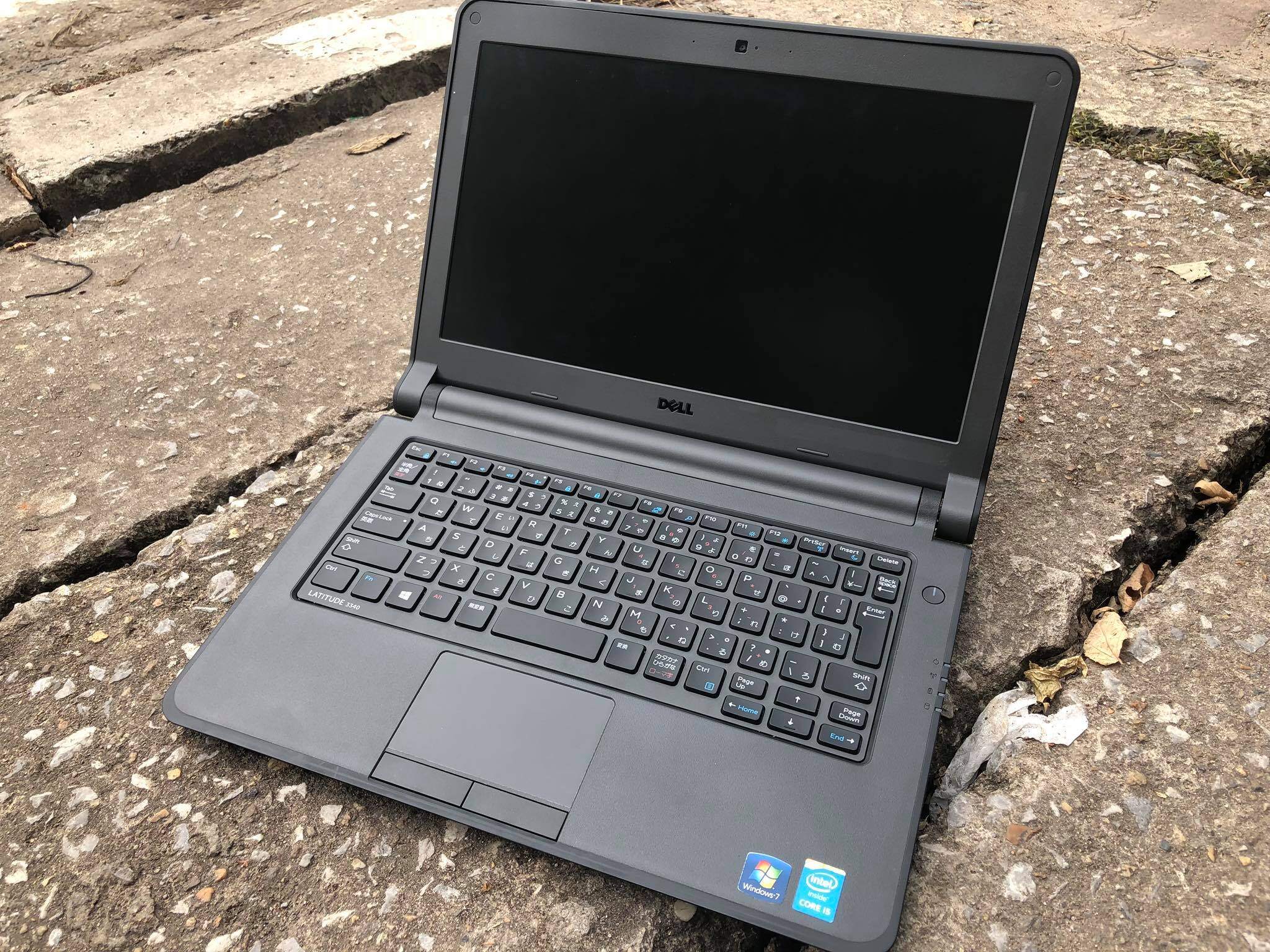 Laptop Cũ Dell Latitude 3350 - Core i5 - Ram 4GB- BẢO HÀNH 12 THÁNG