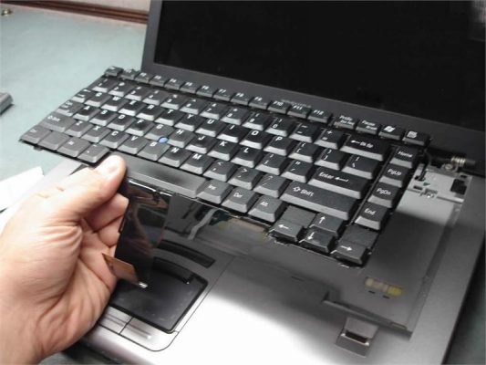 Sửa bàn phím laptop bao nhiêu tiền? Dịch vụ thay bàn phím laptop