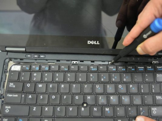 Thay bàn phím laptop Dell giá bao nhiêu? Sửa bàn phím laptop bị liệt