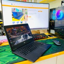 Laptop Cũ Dell Latitude E7250 - Intel Core i7