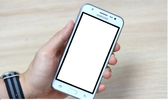 Điện thoại bị trắng màn hình: Nguyên nhân, cách khắc phục hiệu quả 100%